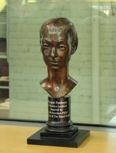 Bust of margot fonteyn