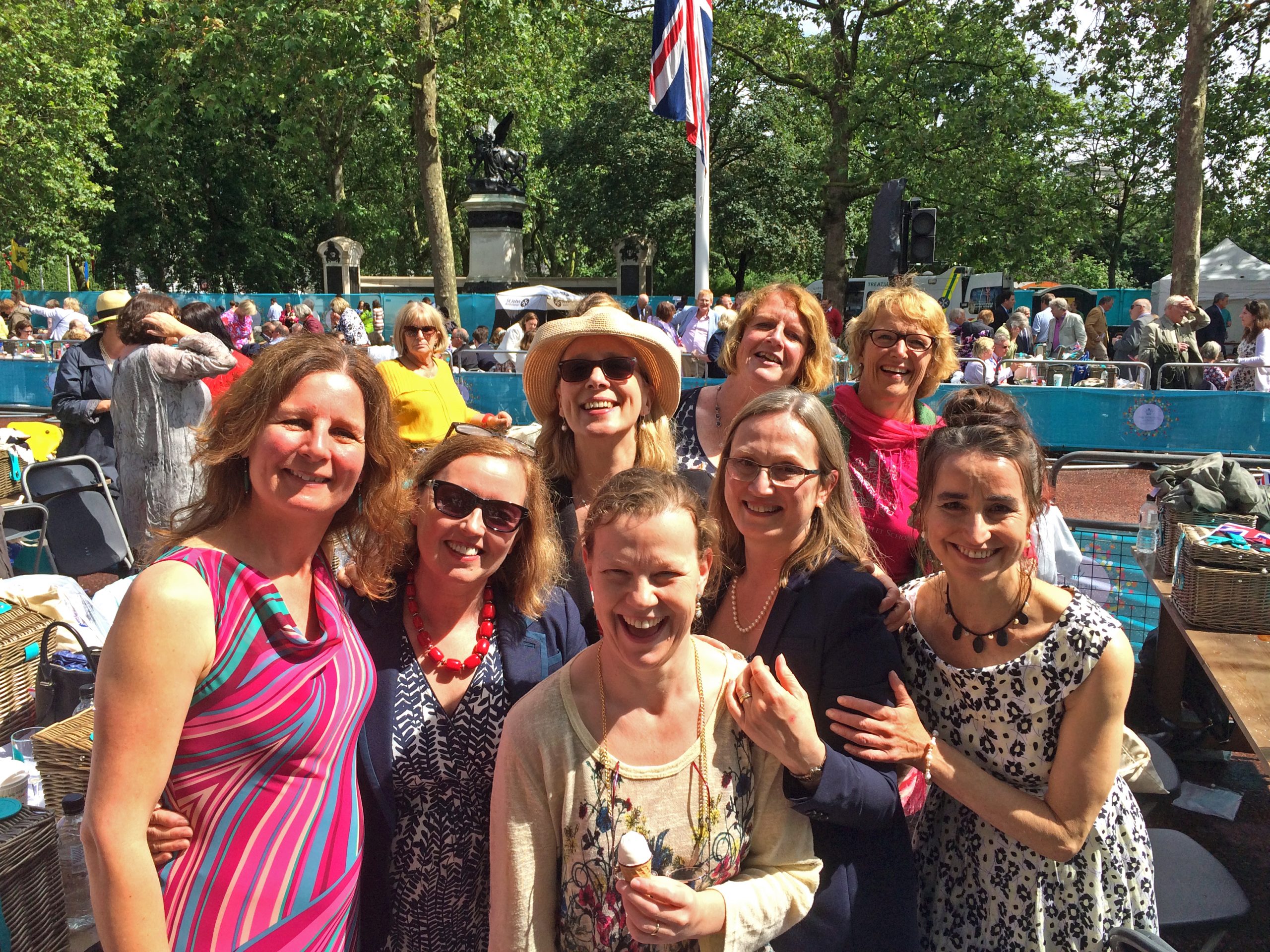 Her majesty the queen’s 90th birthday, the patron’s lunch on the mall