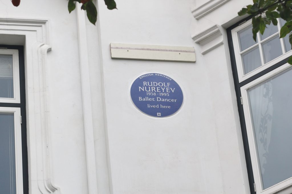 Students at nureyev blue plaque unveiling