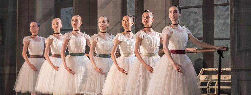 The conservatory by bournonville,          the royal ballet school ;
at the royal opera house, london, uk ;
7 july 2017 ;
credit : johan persson /
the conservatory by bournonville,          the royal ballet school ;
at the royal opera house, london, uk ;
7 july 2017 ;
credit : johan persson