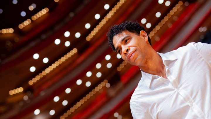 Carlos Acosta at Birmingham Royal Ballet © Man Yee Lee