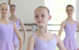 Year 7 girls ballet class in white lodge studios