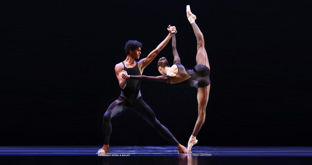 Davi Ramos dancing a pas de deux