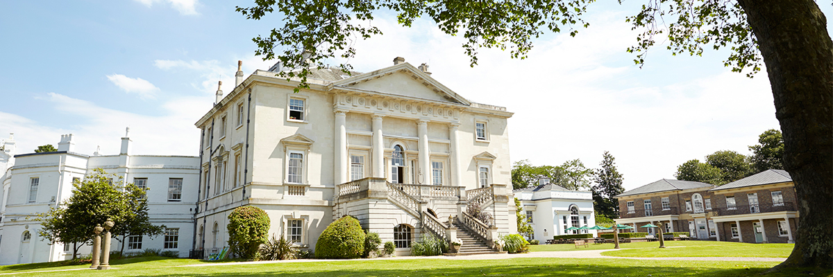 Exterior of white lodge in richmond park.