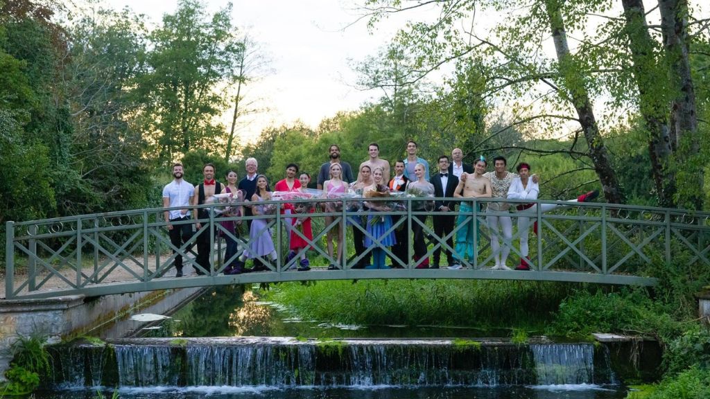 Dancers on the bridge at athelhampton house