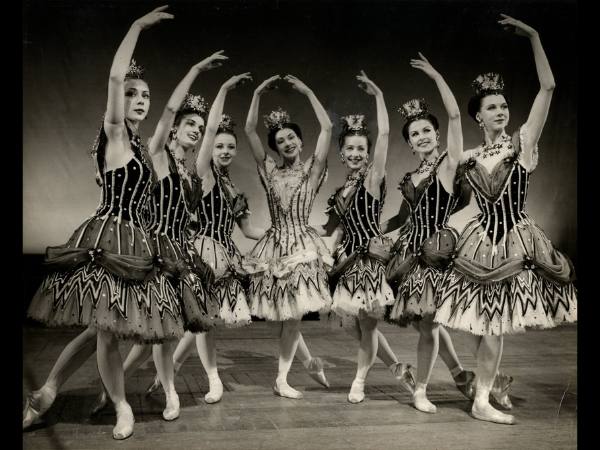 Dame beryl grey (1927-2022) Dame beryl grey (1927-2022)