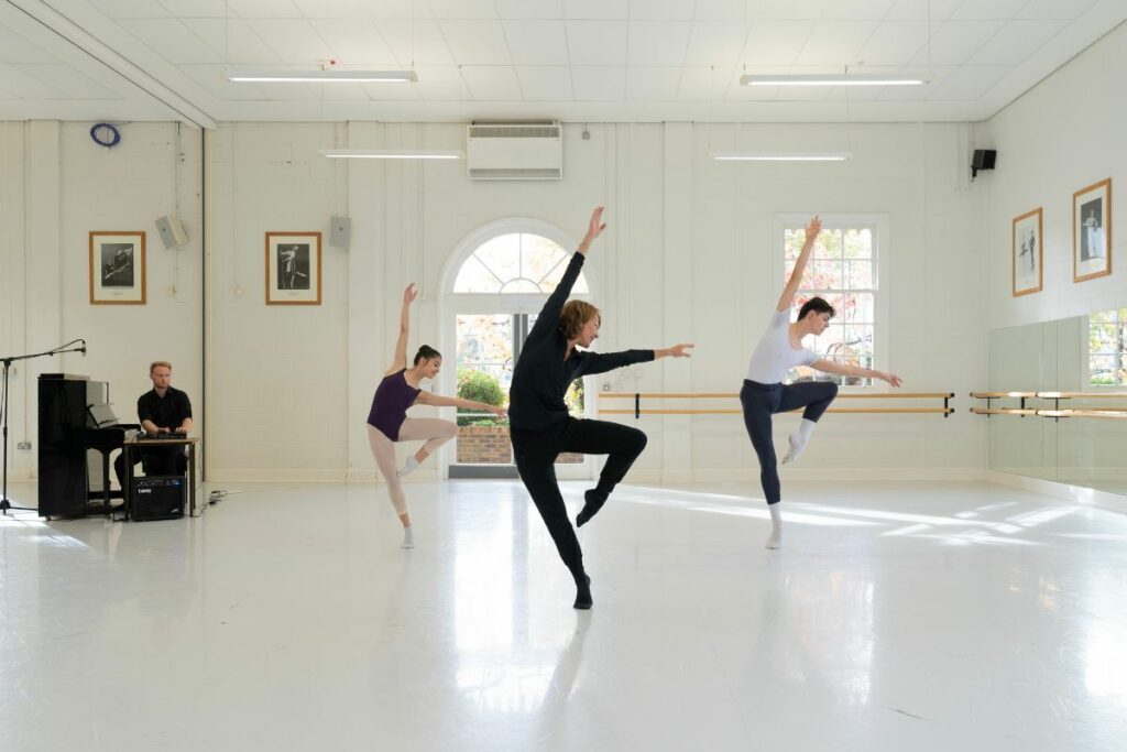 What's it like to take a contemporary class with the royal ballet school? An interview with didy veldman