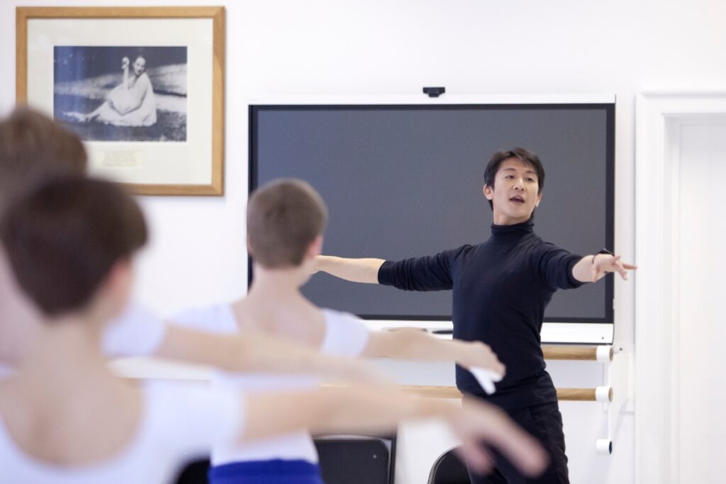 Congratulations to our ballet teacher kenta kura