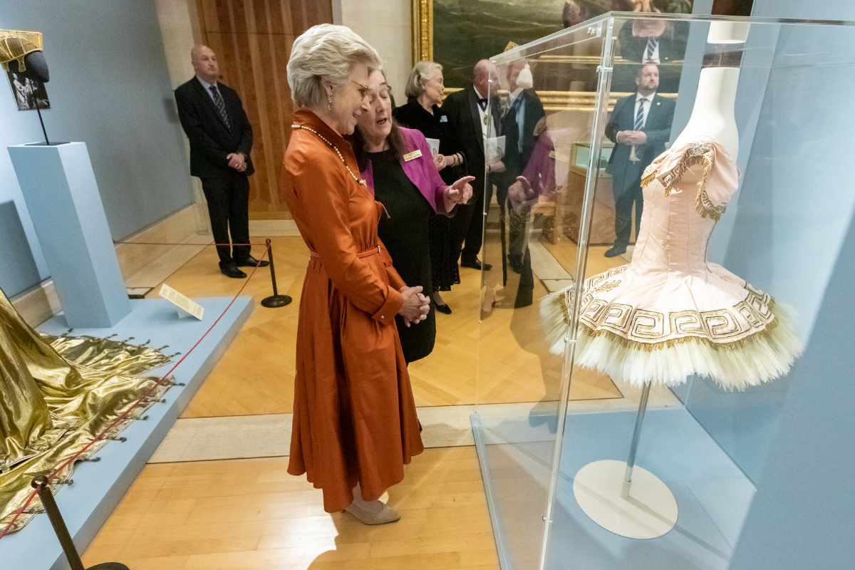 Dame darcey bussell’s tutu on display at guildhall art gallery