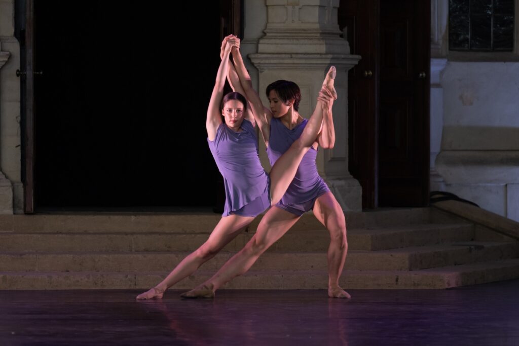 Scarlett harvey and takumi miyake in presentient by wayne mcgregor at opera holland park ©2022 the royal ballet school. Photographed by photography by ash.