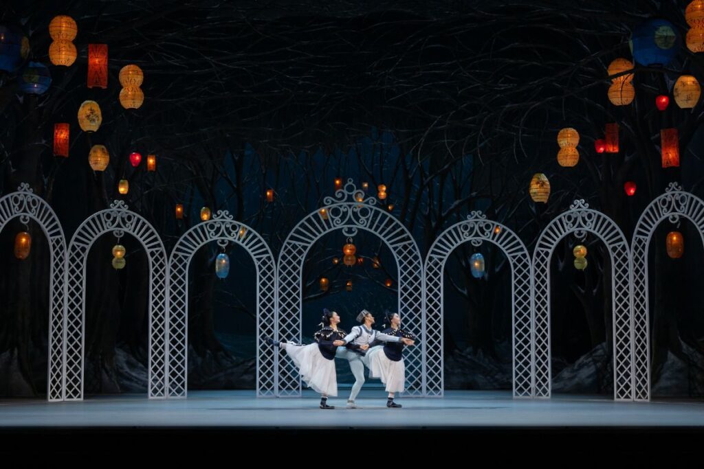 In review: 2025 summer performance at the royal opera house In review: 2025 summer performance at the royal opera house