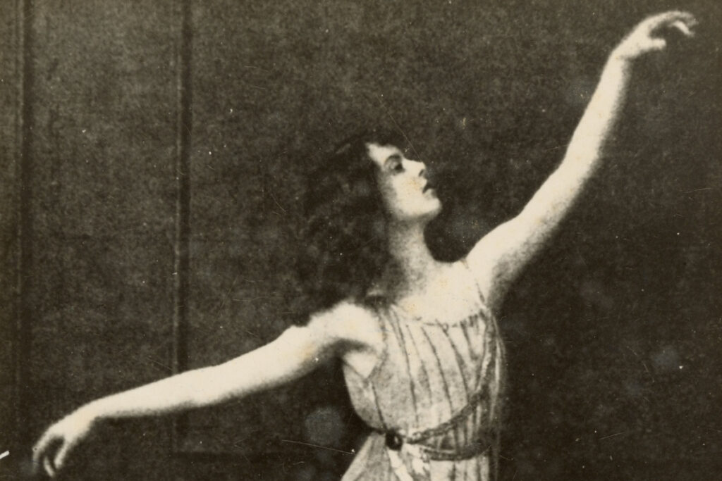 100 stories: dame ninette de valois Dame ninette de valois, 1915