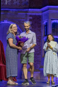 Dr anna meadmore awarded the royal ballet governors' gold medal at opera holland park 