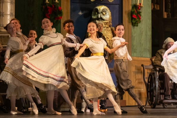 A day in the life of a full-time student at the royal ballet school White lodge students perform in the nutcracker